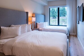 2 bedrooms, Internet, bed sheets - Cozy Condo| Fireplace and Balcony (Tamarack)