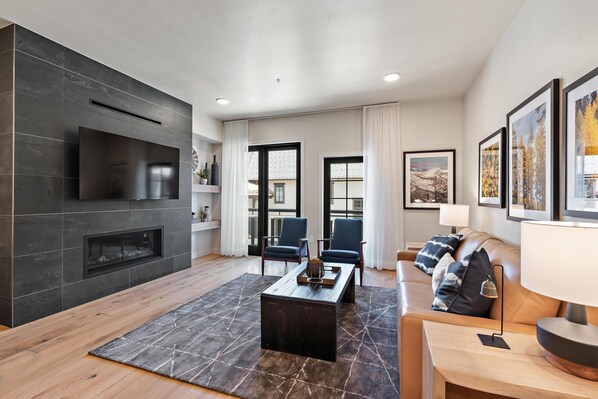 TV, fireplace - Warbler Condo | Includes Two 1-Day Lift Tickets (Tamarack)