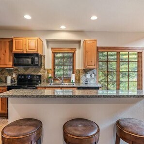 Fridge, microwave, oven, stovetop - Splendid Townhome |Wood Fireplace and Ski In/Out (Tamarack)