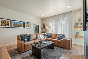 TV, fireplace - Cozy Condo | Fireplace and Private Balcony (Tamarack)