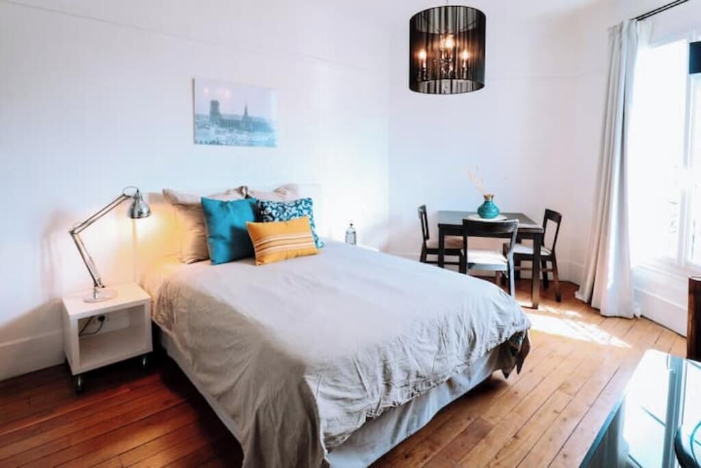 1 chambre, fer et planche à repasser, lit parapluie, Wi-Fi gratuit