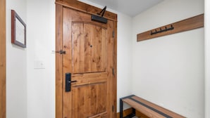 Interior - Mossy Oak | Includes Two 1-Day Lift Tickets (Tamarack)