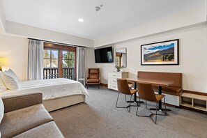 1 quarto, acesso à internet, roupa de cama