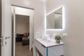 Room - Luci A Lago (Como)
