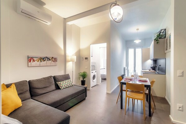 Apartment | 1 bedroom, premium bedding, down duvets, iron/ironing board