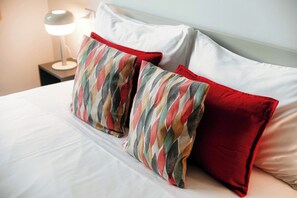 Apartment | 1 bedroom, premium bedding, down duvets, iron/ironing board - Luci A Lago (Como)