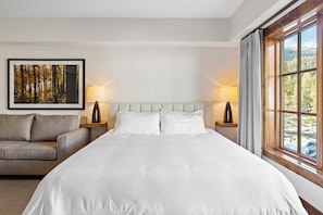 Internet, bed sheets - Azure Lodge | Includes Two 1-Day Lift Tickets (Tamarack)