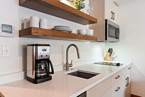 Coffee/tea maker, fridge, microwave, stovetop - Happy Loon | Includes Two 1-Day Lift Tickets (Tamarack)