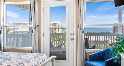 400 Feet to the Beach, Private Pool, Gulf Views, Renovated Kitchen, 5 Bikes