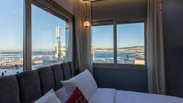 1 chambre, coffres-forts dans les chambres, fer et planche à repasser