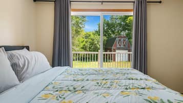 Family House, 2 Bedrooms | 2 bedrooms, iron/ironing board, free WiFi