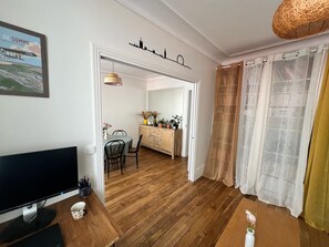 Interior - Charming and comfortable 45 sqm nest (Paris)