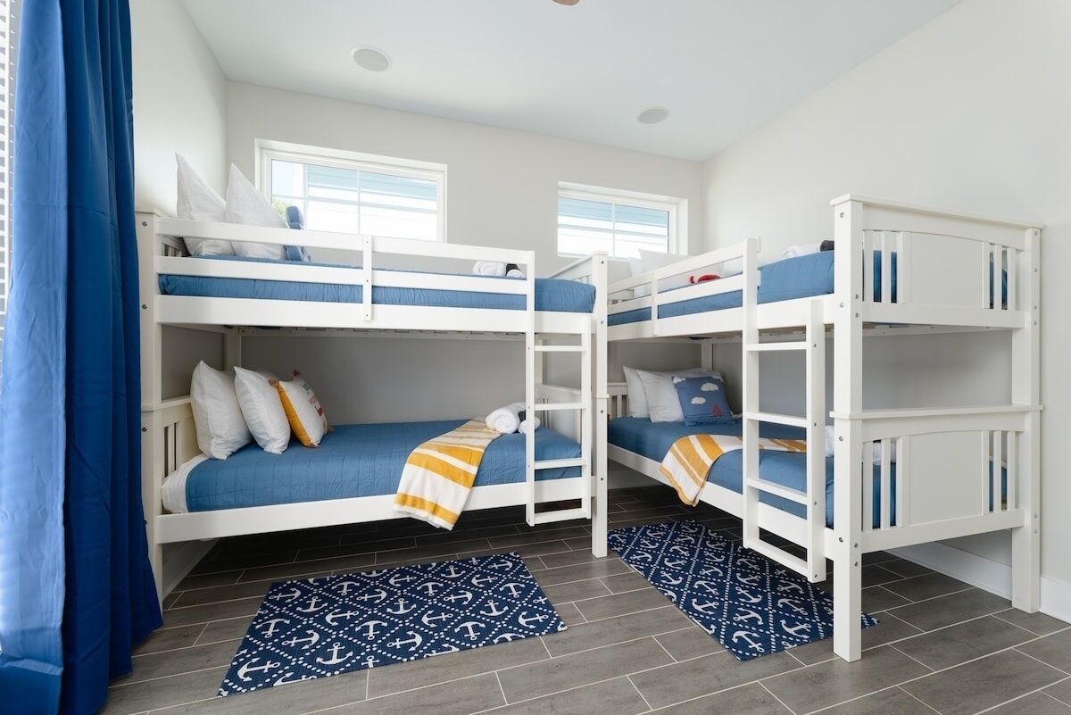 Be a Nomad / Newly renovated 4blcks to beach