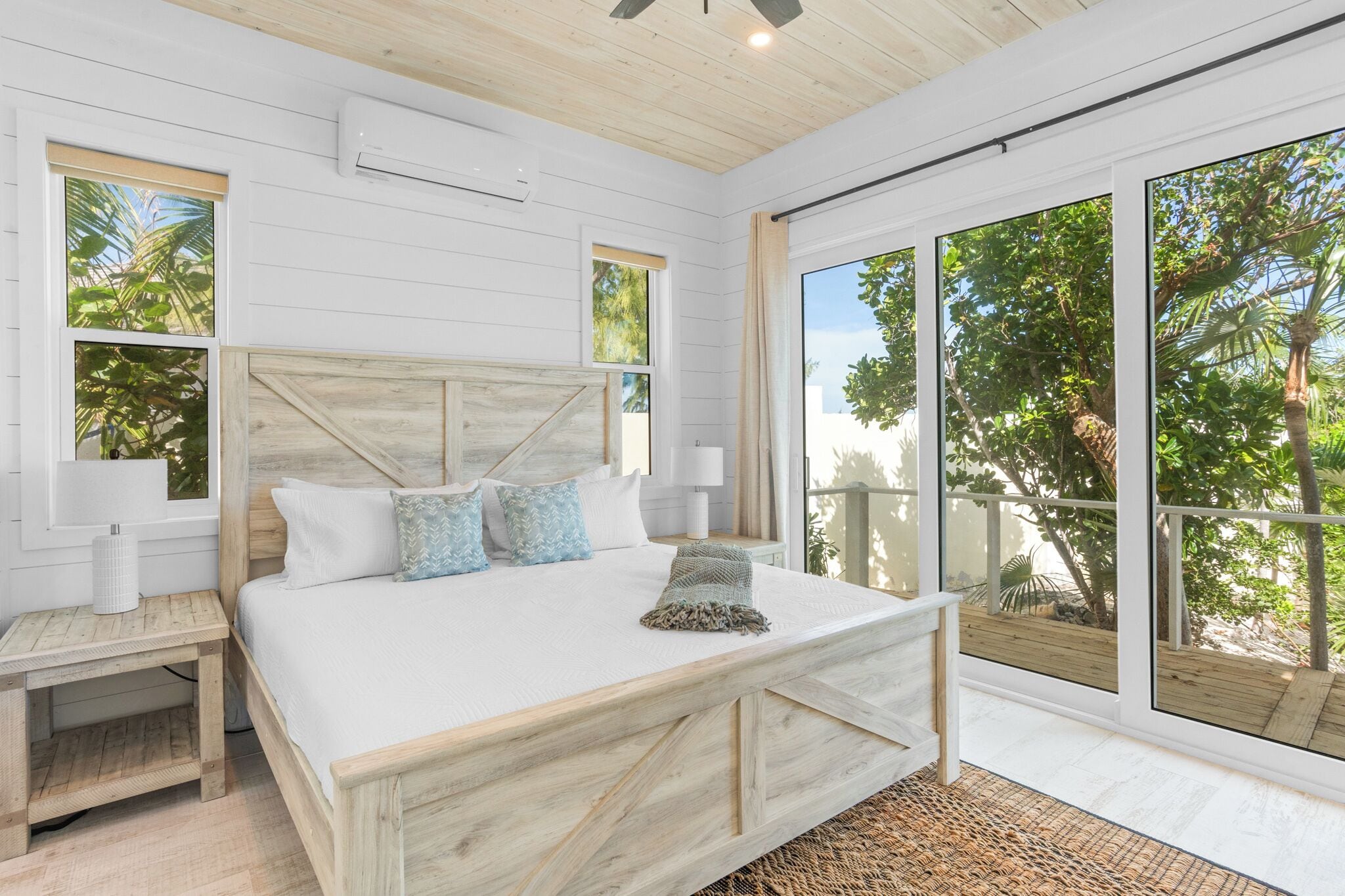 6 habitaciones, cuna de viaje, wifi y ropa de cama 