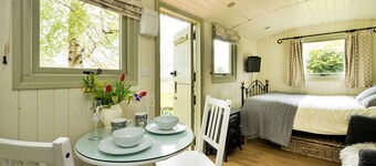 Hay and Hedgerow Glamping