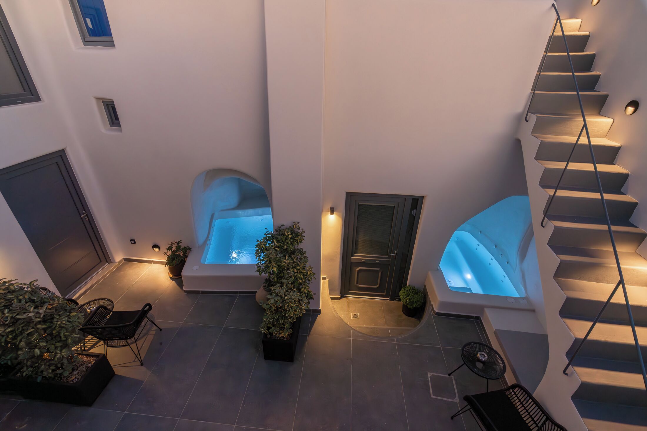 King Suite with Spa bath | Terrace/patio
