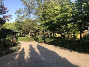 Chalet | Property grounds - Campsitechalet in Viareggio Near sea Incl Airco (Viareggio)