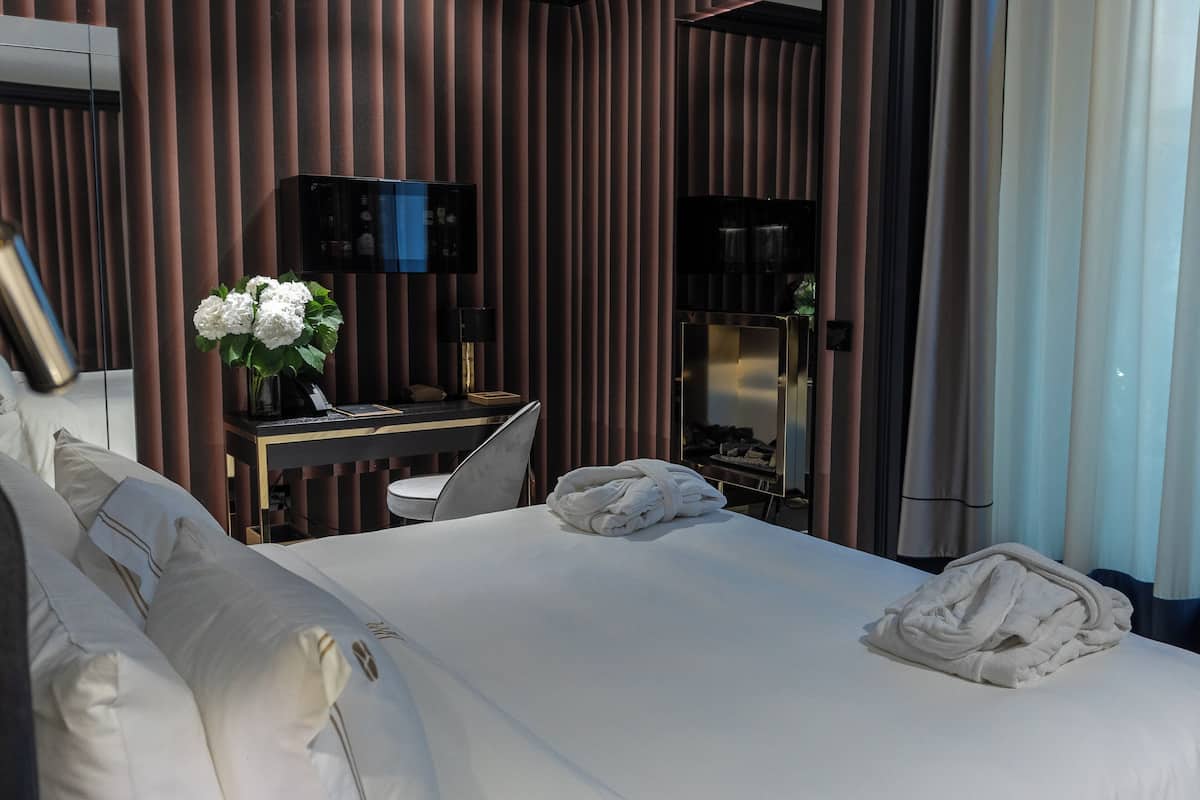 商務客房 | 埃及棉床單、高級寢具、羽絨被、記憶棉床墊