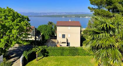 Luxury Mediterranean Villa: 5BR, 5BA, Pool, BBQ - Perfect for Big Groups!