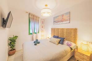 シティ アパートメント 2 ベッドルーム リバービュー | 客室ごとに異なるインテリア、ノートパソコン用作業スペース、アイロン / アイロン台、ベビーベッド