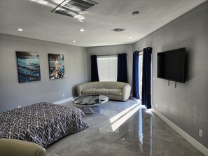 5 Schlafzimmer, Bügeleisen/Bügelbrett, WLAN, Bettwäsche