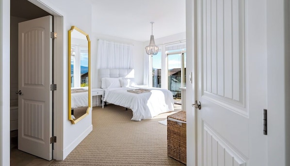 Deluxe appartement, balkon, uitzicht op meer | Individueel gedecoreerd, individueel gemeubileerd, gratis wifi