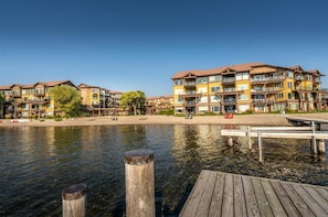 Private beach - The Beach House at Barona Beach 4301 (West Kelowna)