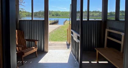 Cabin on Sioux Bayou - Right on the water!