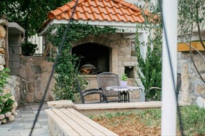 屋外ダイニングエリア