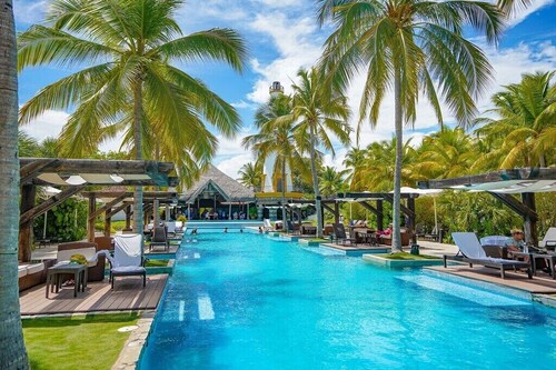 Steps to Puntarena Beach Club & Marina - Sleeps 6