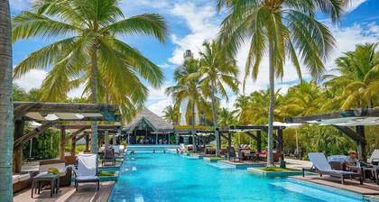 Steps to Puntarena Beach Club & Marina - Sleeps 6