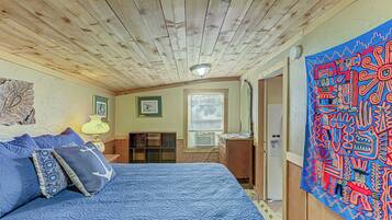 Cottage, Multiple Beds, Patio | 2 bedrooms, individually decorated, individually furnished, free WiFi