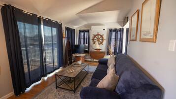 House, Multiple Beds, Kitchen | Living area | TV
