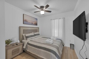 Lejlighed - flere senge - balkon (Beachy Days Escape) | 1 soveværelse, individuelt design, individuel indretning, gratis Wi-Fi