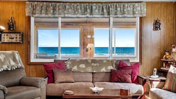 House, Multiple Beds, Balcony, Ocean View (Beach So Fine at 129) | Living area | 42-inch flat-screen TV with digital channels