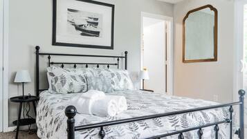 House, Multiple Beds, Kitchen | 3 bedrooms, individually decorated, individually furnished, free WiFi