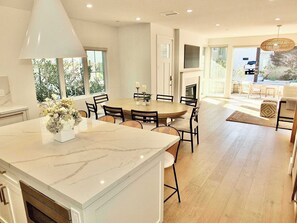Huis, meerdere bedden, patio, uitzicht op oceaan (Beach Paradise) | Dineren