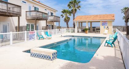 Comfy 3 Bedroom Pets Sleeps 8