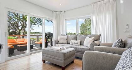 Latitude Adjustment Walk to Beach & Dining!