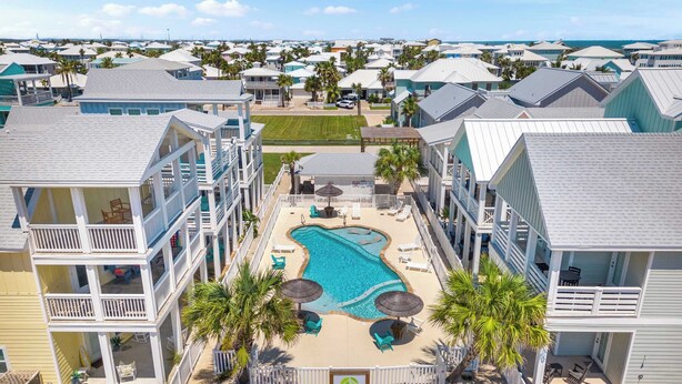 Pool - Dauphin Beach House 3 Bedroom & Pool (Port Aransas)