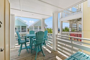 House, Multiple Beds, Patio, Garden View (Dauphin House) | Outdoor dining - Dauphin Beach House 3 Bedroom & Pool (Port Aransas)