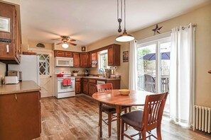 House, Multiple Beds, Patio, Garden View (Cape Neddick Coastal Hideaway) | Private kitchen | Fridge, microwave, oven, stovetop