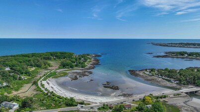 Cape Neddick Coastal Hideaway New England Charm!