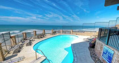 Solana Sunset Stunning Beachside Retreat for 4!