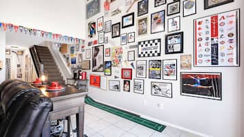 Townhome, Multiple Beds, Hot Tub, Garden View | Interior