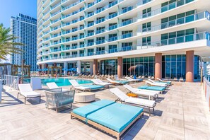 Pool - Luxury Penthouse! 4 BDR With Resort Amenities (Hollywood)