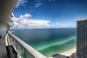 Condo, Multiple Beds, Balcony, Ocean View (Vista Point Retreat) | Property grounds