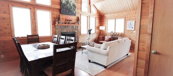 Lookout Lodge An Extraordinary Escape for 10!