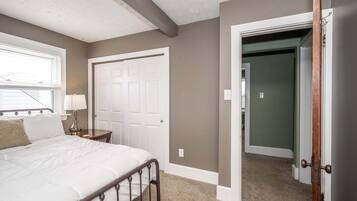 House, Multiple Beds, Patio, Garden View | 3 bedrooms, individually decorated, individually furnished, free WiFi