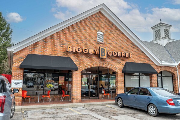 Exterior - Lakeside Landing (Fort Mitchell)